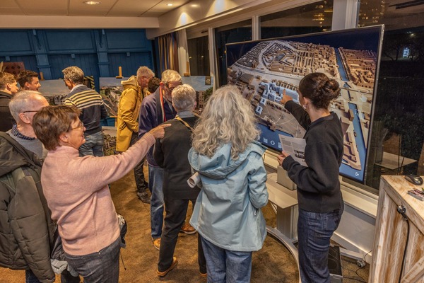 251127 Gem Vld Riverzone avond Bezoekers